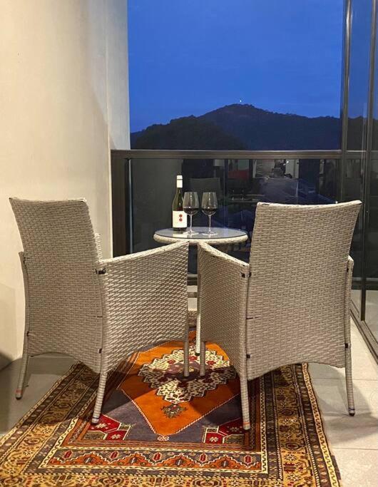 Central Canberra City Apartment With Study And Full Amenities Including Parking Экстерьер фото