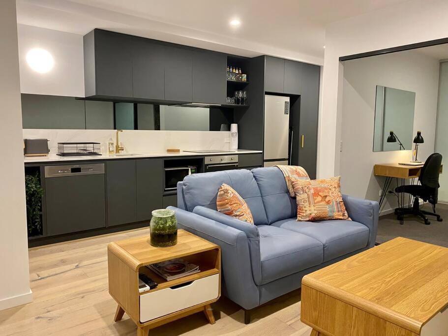 Central Canberra City Apartment With Study And Full Amenities Including Parking Экстерьер фото